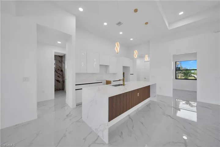 2810 42nd St W, Lehigh Acres, Florida 33971