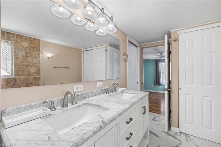 300 Cape Sable DR, NAPLES FL 34104