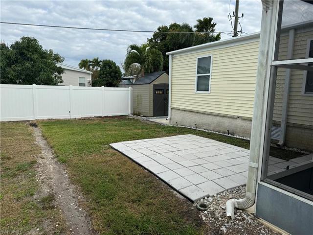300 Cape Sable DR, NAPLES FL 34104