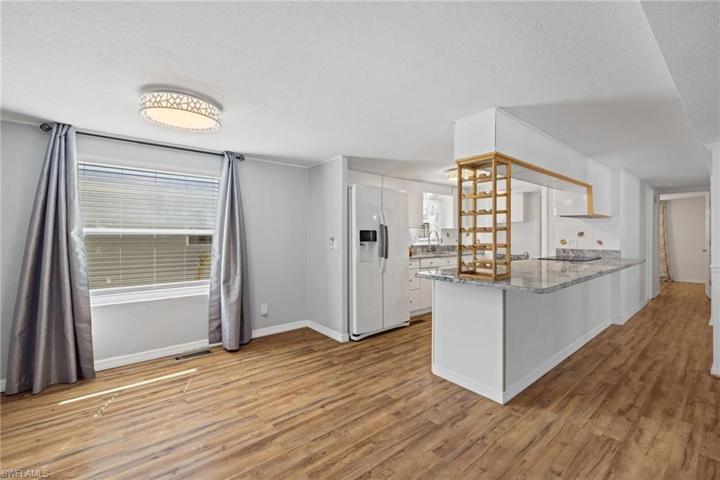 300 Cape Sable DR, NAPLES FL 34104