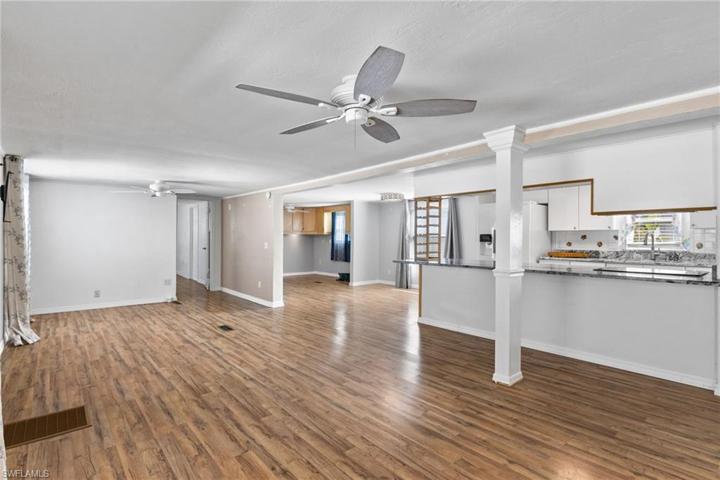 300 Cape Sable DR, NAPLES FL 34104