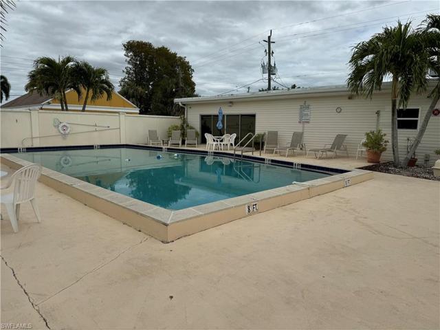 300 Cape Sable DR, NAPLES FL 34104