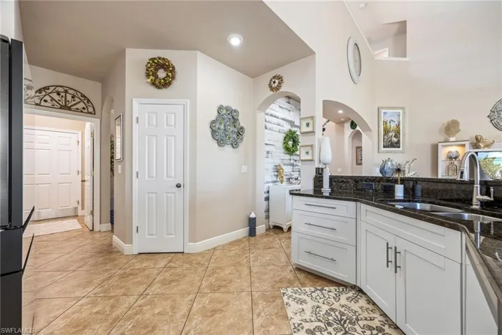 11398 Lake Cypress Loop, Fort Myers, Florida 33913