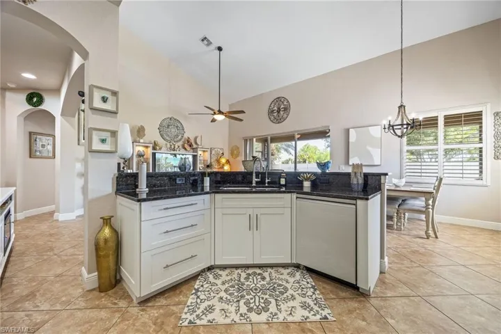 11398 Lake Cypress Loop, Fort Myers, Florida 33913
