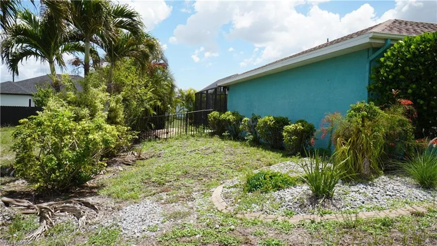 900 Embers Ter, Cape Coral, Florida 33993
