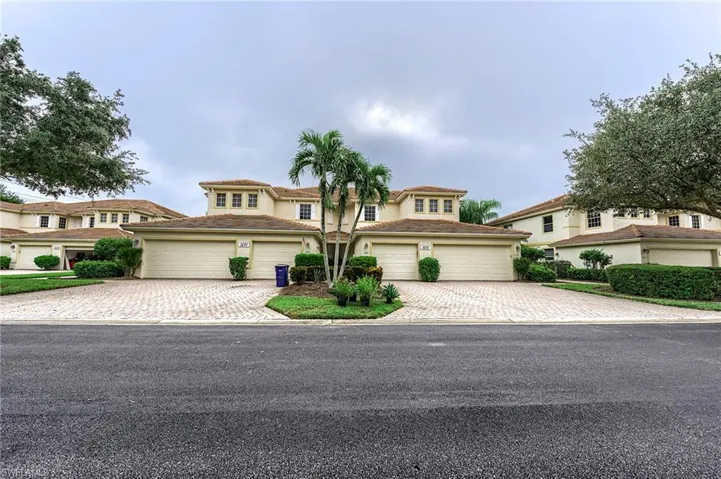 3010  Meandering  WAY, Fort Myers, FL 33905