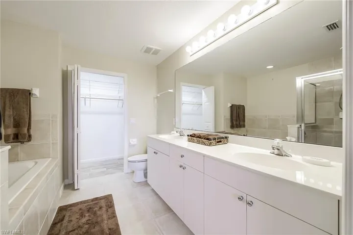 3010  Meandering  WAY, Fort Myers, FL 33905