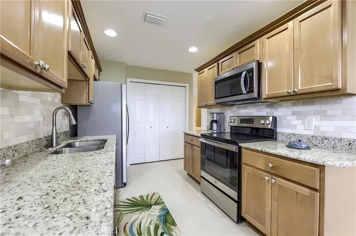 3010  Meandering  WAY, Fort Myers, FL 33905