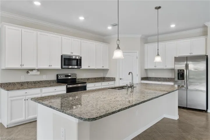 11965  Bay Oak  DR, Fort Myers, FL 33913
