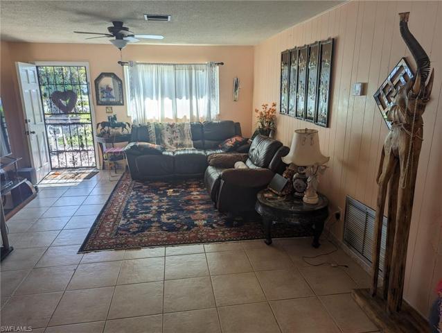 4355 NEW ST, FORT MYERS FL 33905
