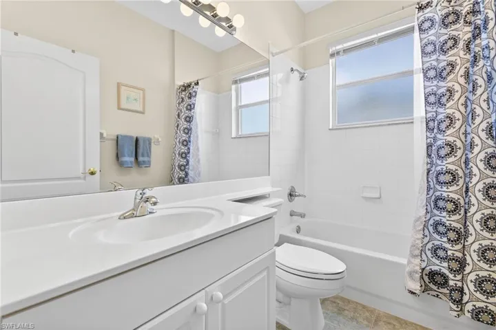 2ND/GUEST BATHROOM