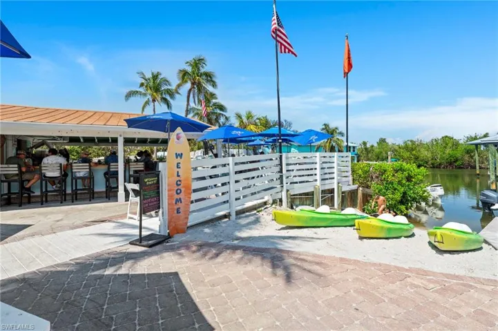 Mango's at The Island Club