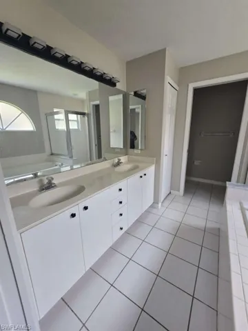 17961 Castle Harbor Dr, Fort Myers, Florida 33967