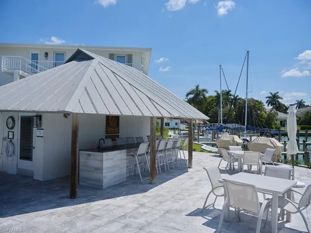 322 Harbour Dr 104d, Naples, Florida 34103