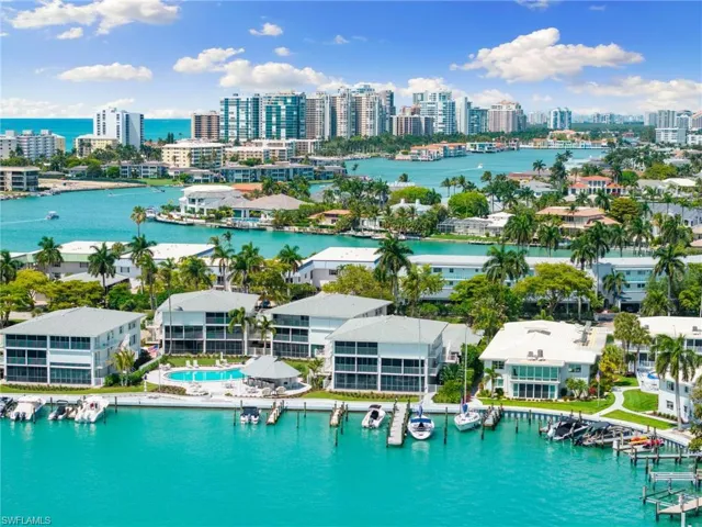 322 Harbour Dr 104d, Naples, Florida 34103