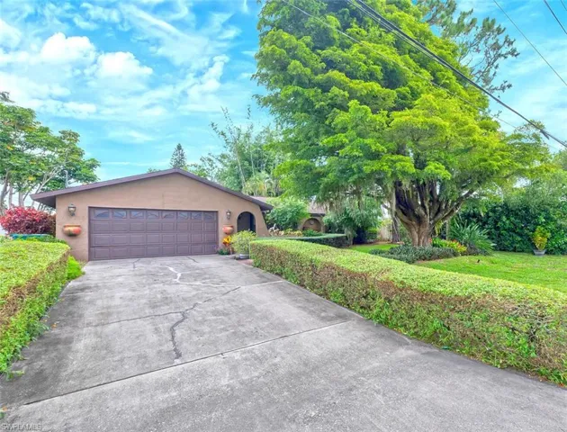 1741  45th SW TER, Naples, FL 34116