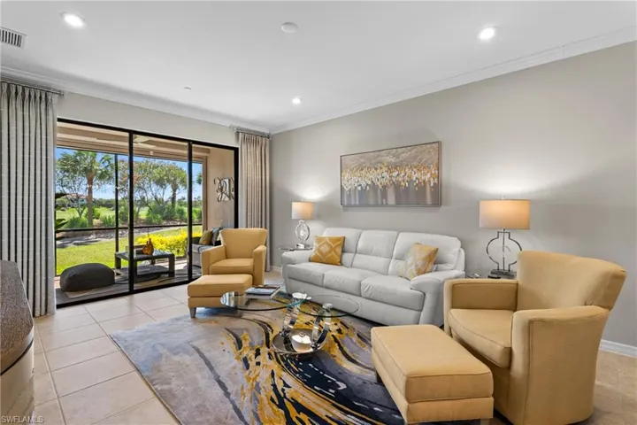 9402  Pocida  CT, Naples, FL 34119