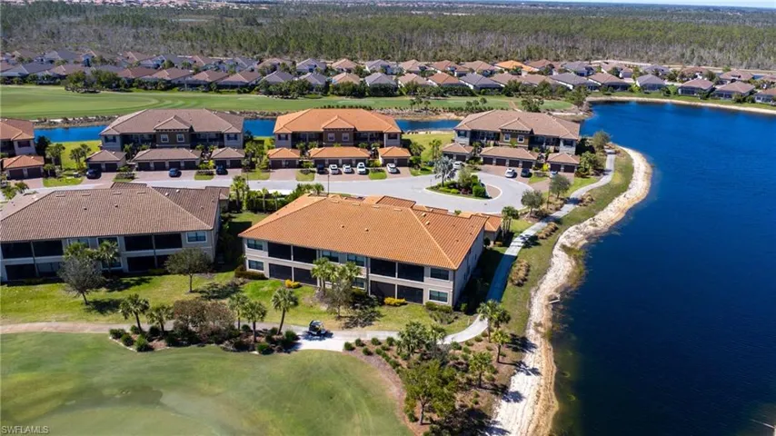 9402  Pocida  CT, Naples, FL 34119