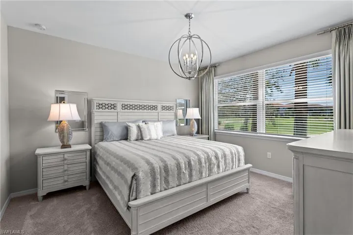 9402  Pocida  CT, Naples, FL 34119
