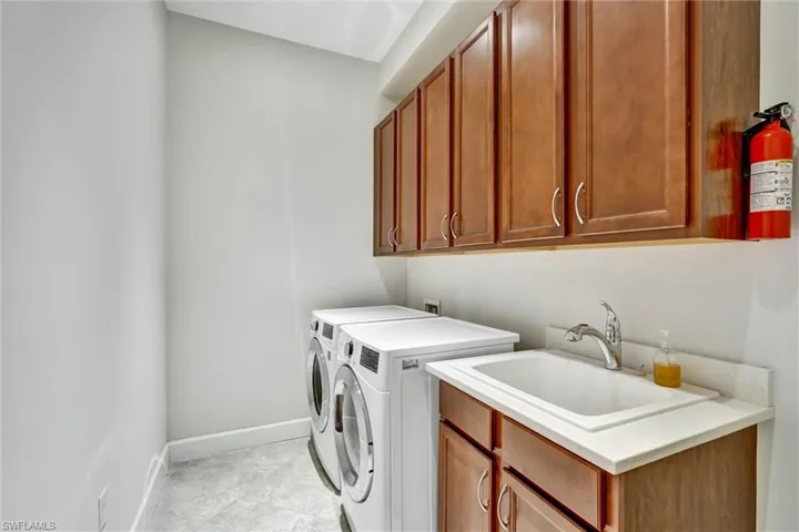 6939 Cay Ct, Naples, Florida 34113
