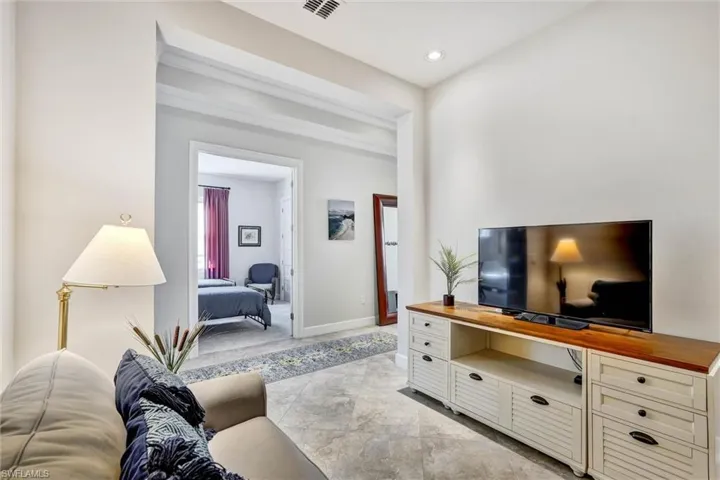 6939 Cay Ct, Naples, Florida 34113