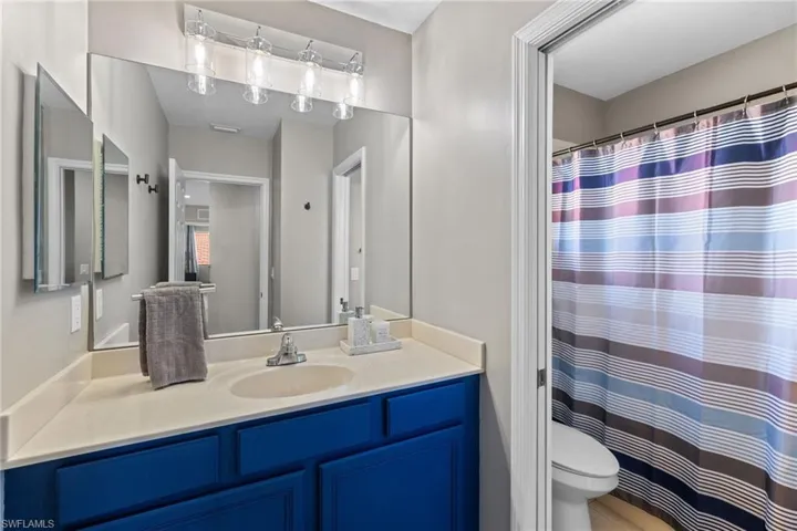 Guest bath 2nd floor