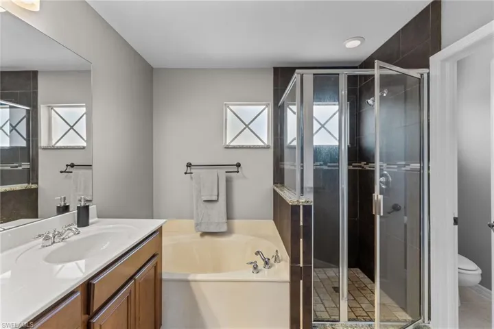 2104 Par Dr, Naples Fl 34120
