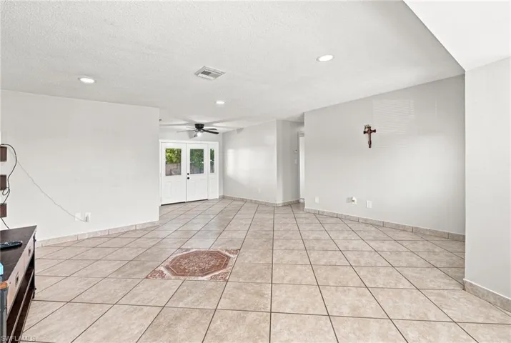 18186 Iris Rd, Fort Myers, Florida 33967