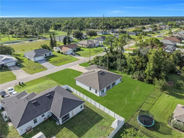 3449 Ne 8th Pl, Cape Coral, Florida 33909