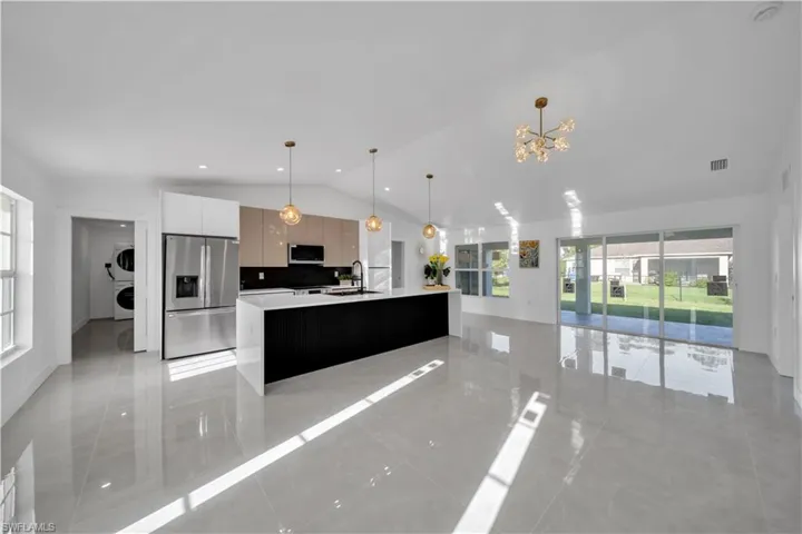 3449 Ne 8th Pl, Cape Coral, Florida 33909