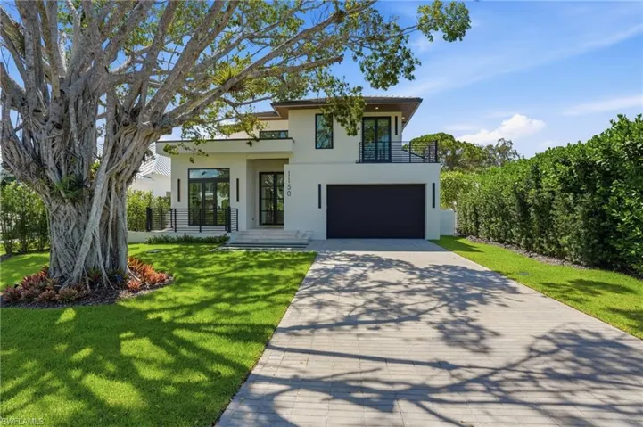 1150 8th Ter N, Naples, Florida 34102