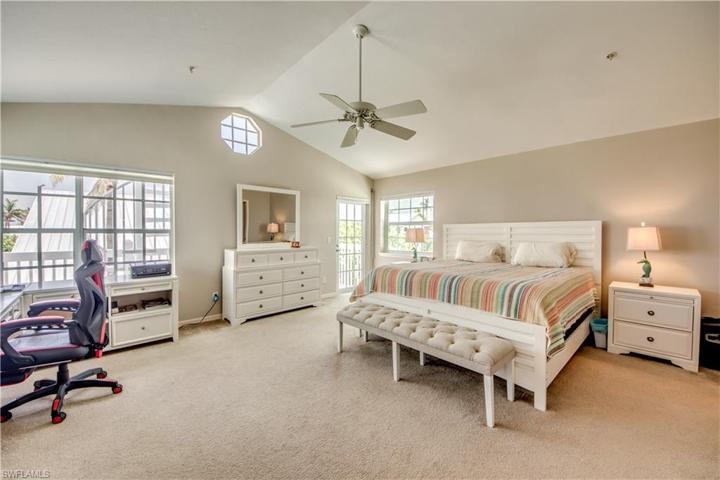 Extra Large master bedroom encompasses the entire third floor with a door leading to the outside deck and crows nest for a bird's eye view of the harbor and island