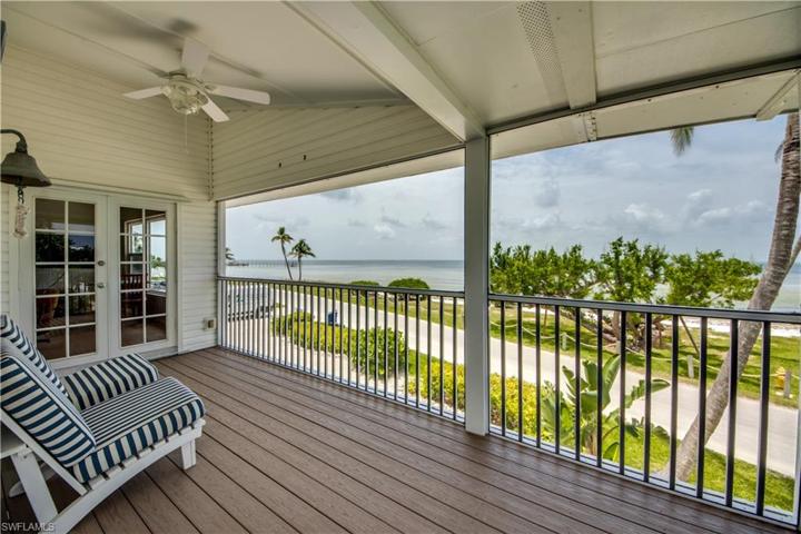 Screened-in porch.  Any one up for dolphin sightings!