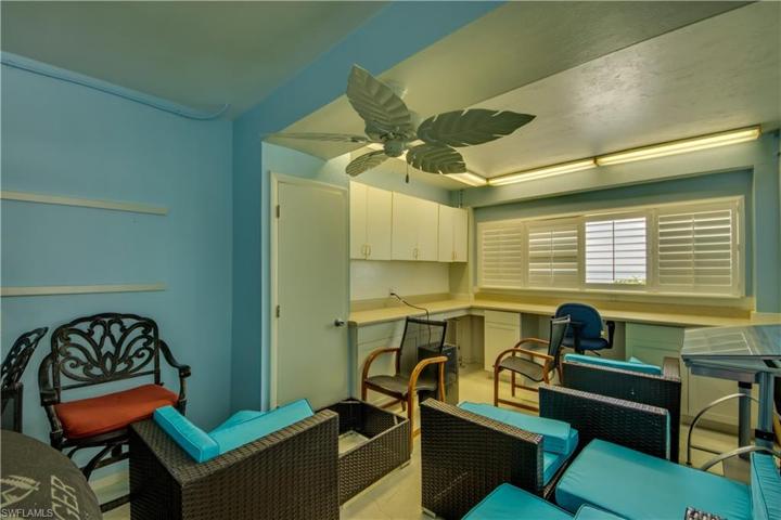 Great room for hobbies, office, art studio, etc.