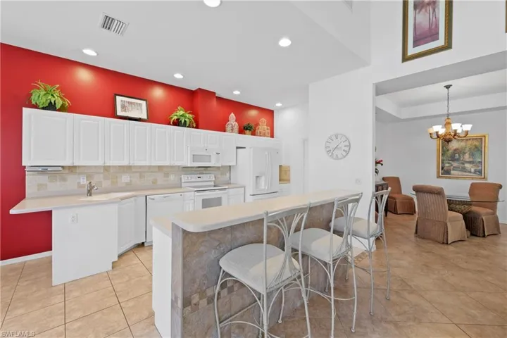 28480  Highgate  DR, Bonita Springs, FL 34135