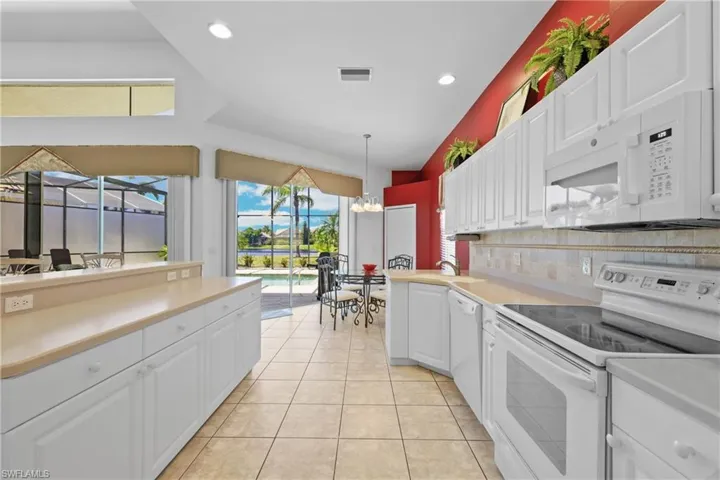 28480  Highgate  DR, Bonita Springs, FL 34135