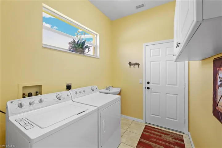 28480  Highgate  DR, Bonita Springs, FL 34135