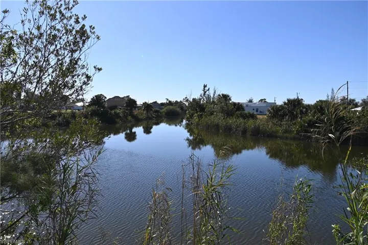 1630 Ne 37th St, Cape Coral Fl 33909