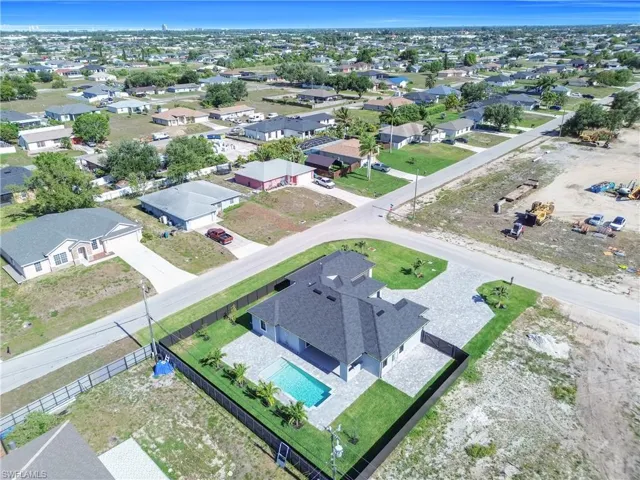 1125 Ne 14th Ter, Cape Coral, Florida 33909