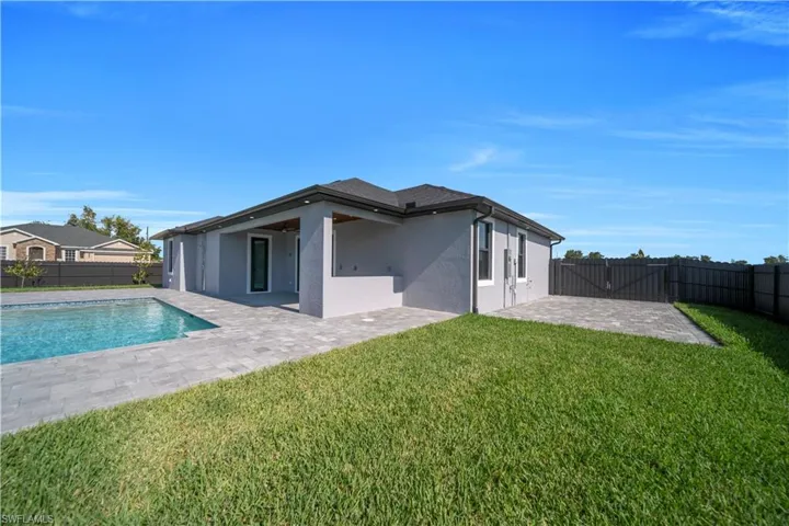 1125 Ne 14th Ter, Cape Coral, Florida 33909
