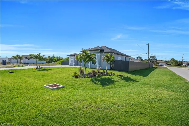 1125 Ne 14th Ter, Cape Coral, Florida 33909