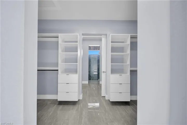 1125 Ne 14th Ter, Cape Coral, Florida 33909