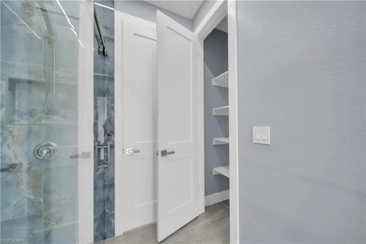1125 Ne 14th Ter, Cape Coral, Florida 33909