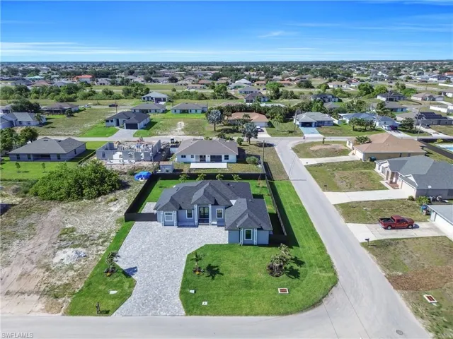 1125 Ne 14th Ter, Cape Coral, Florida 33909