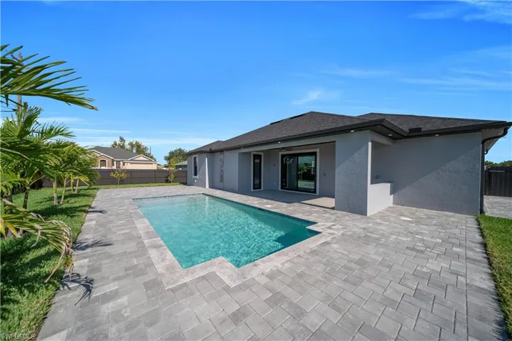 1125 Ne 14th Ter, Cape Coral, Florida 33909