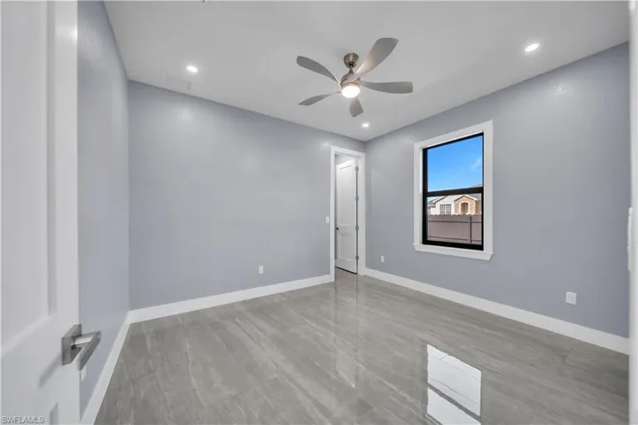 1125 Ne 14th Ter, Cape Coral, Florida 33909