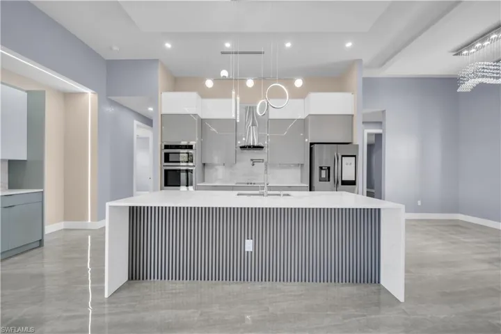 1125 Ne 14th Ter, Cape Coral, Florida 33909