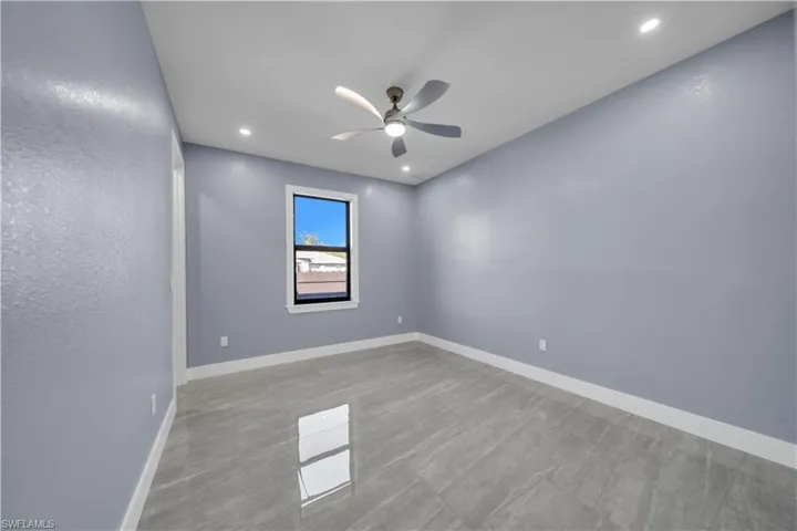 1125 Ne 14th Ter, Cape Coral, Florida 33909