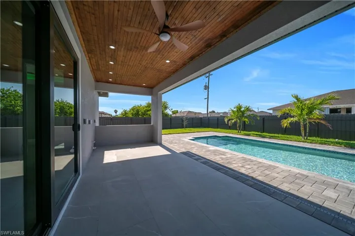 1125 Ne 14th Ter, Cape Coral, Florida 33909