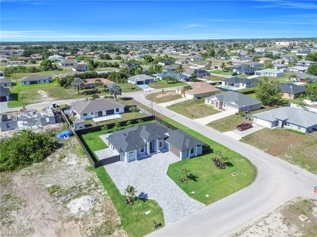 1125 Ne 14th Ter, Cape Coral, Florida 33909